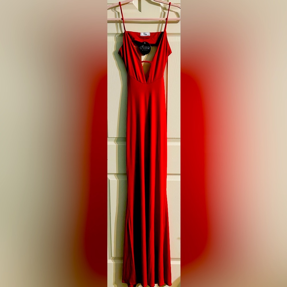 Floor Length ❤️ Red Date Night 👗 Dress! 💕